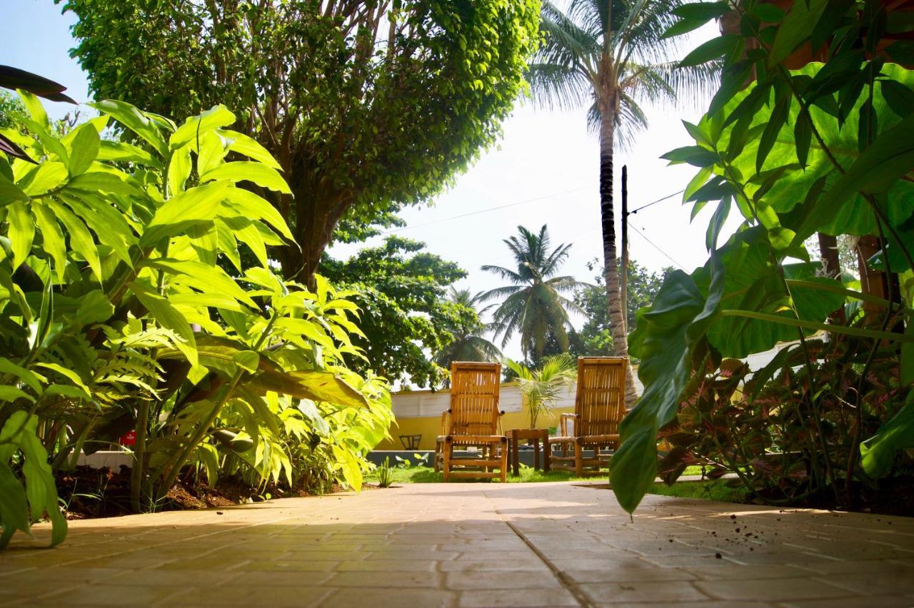 Sao Pedro Guesthouse Sao Tome Exteriör bild